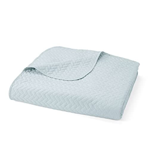 Pale Blue Quilt Twin Size Bed Set - Lightweight & Machine Washable - includes Coverlet and One Pillow Sham