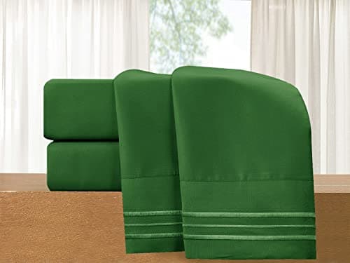 Luxury 1500 Thread Count Microfiber 4-Piece Bed Sheet Set - Queen, White