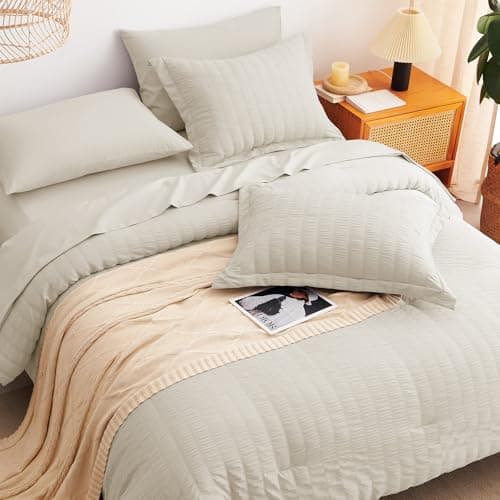 CozyLux Queen Seersucker Comforter Set with Bed in a Bag