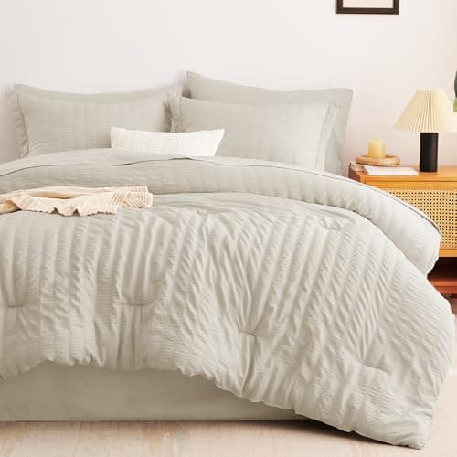 CozyLux Queen Seersucker Comforter Set with Bed in a Bag
