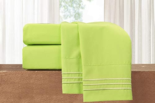 Luxury 1500 Thread Count Microfiber 4-Piece Bed Sheet Set - Queen, White