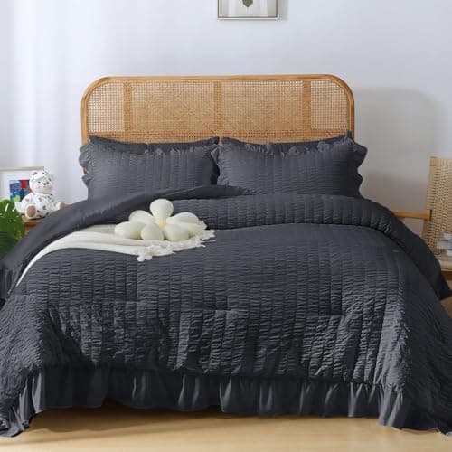 JOLLYVOGUE Beige Queen Seersucker Comforter Set with Ruffles