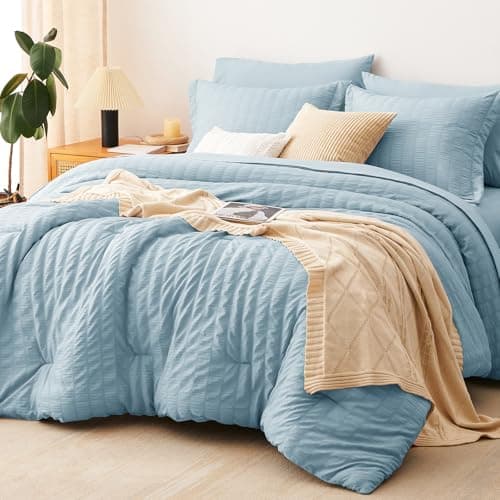 CozyLux Queen Seersucker Comforter Set with Bed in a Bag