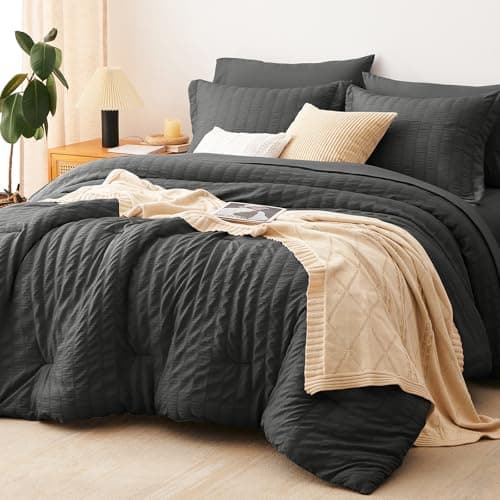 CozyLux Queen Seersucker Comforter Set with Bed in a Bag