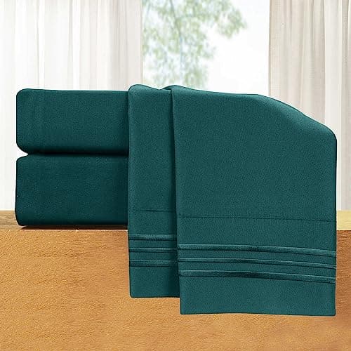 Luxury 1500 Thread Count Microfiber 4-Piece Bed Sheet Set - Queen, White