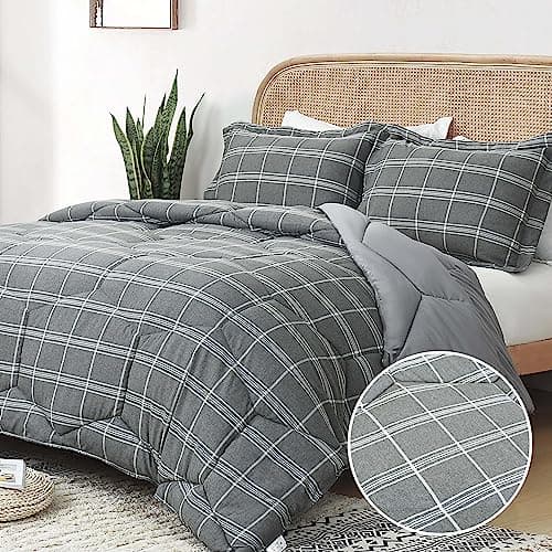King Size Blue Down Alternative Comforter Set - Reversible Chic Quilt Design