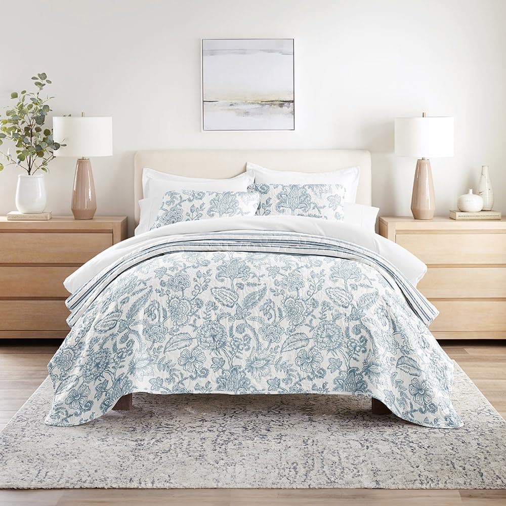 King Jacobean Duskblue Linen Market Quilts