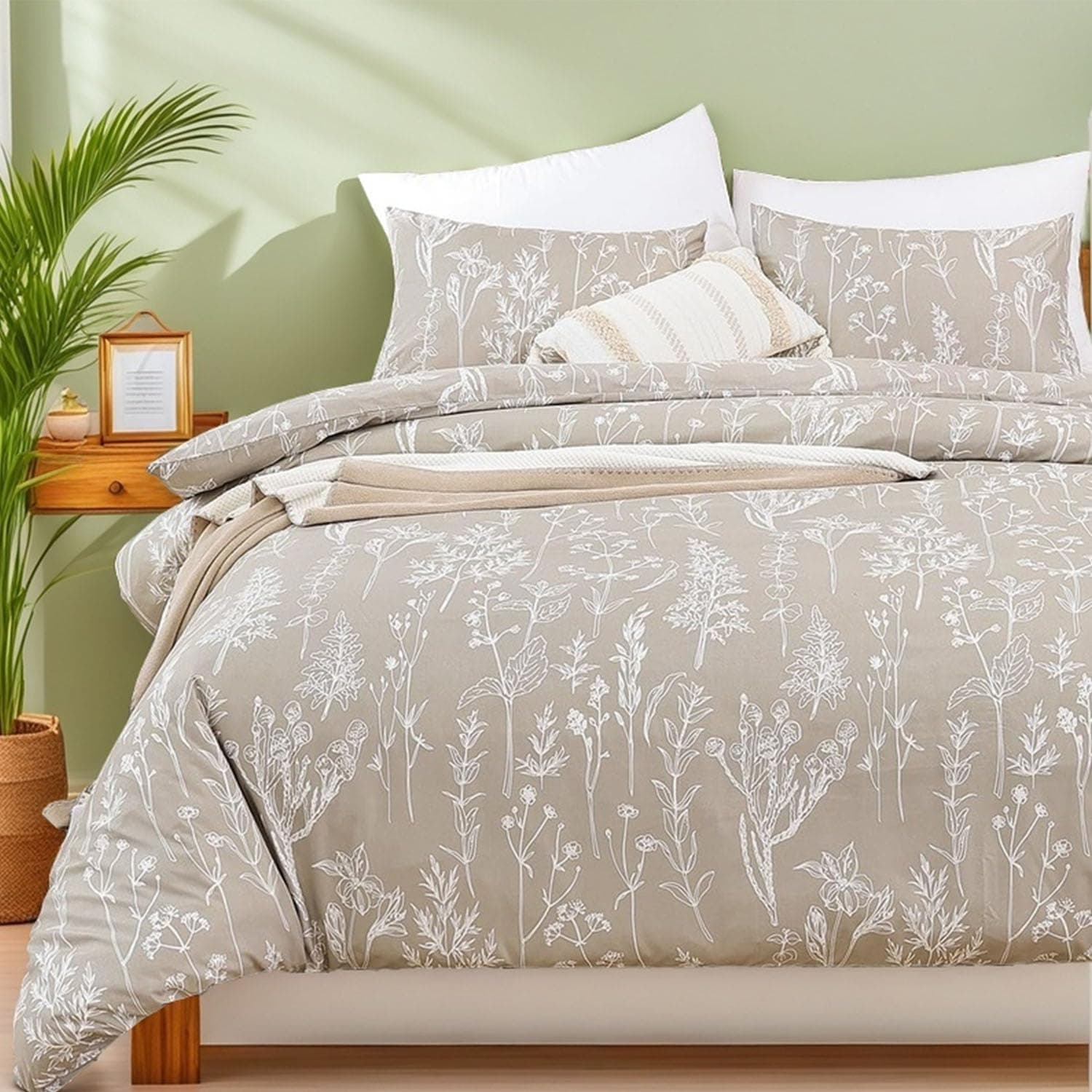 JANZAA Queen Oatmeal Floral Comforter Set with 2 Pillow Shams