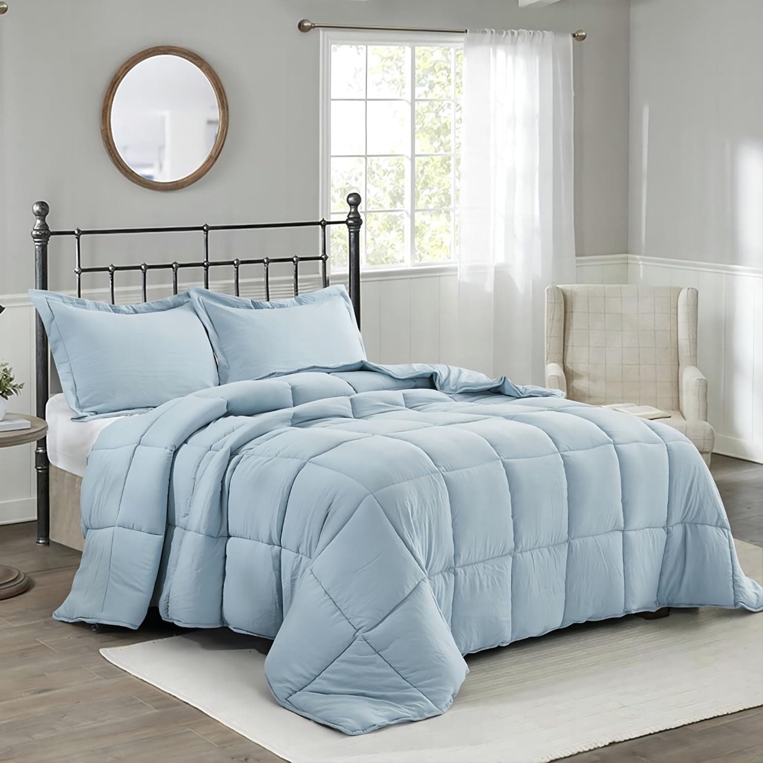 King Size Blue Down Alternative Comforter Set - Reversible Chic Quilt Design