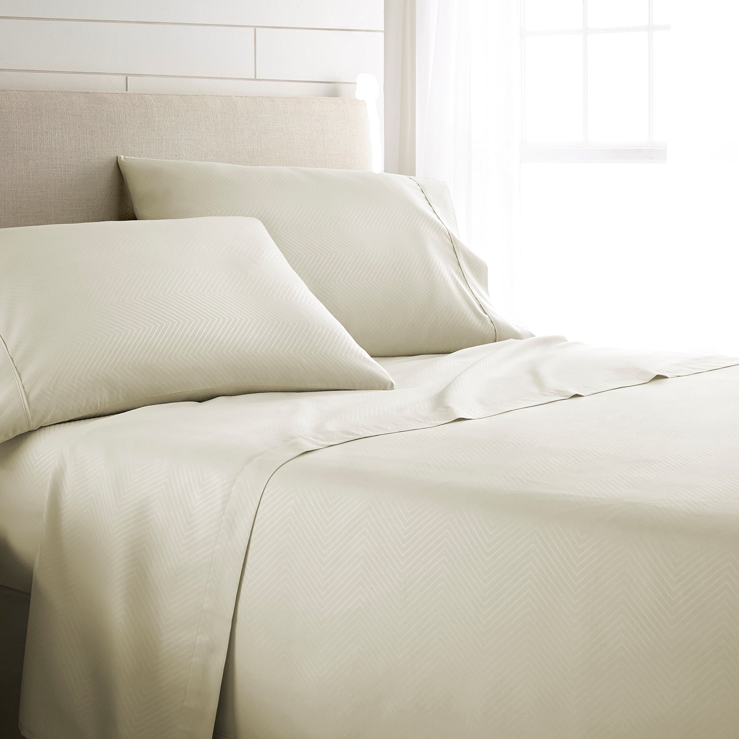 Simply Soft 4 Piece Chevron Pattern Sheet Set, Cream Queen Size