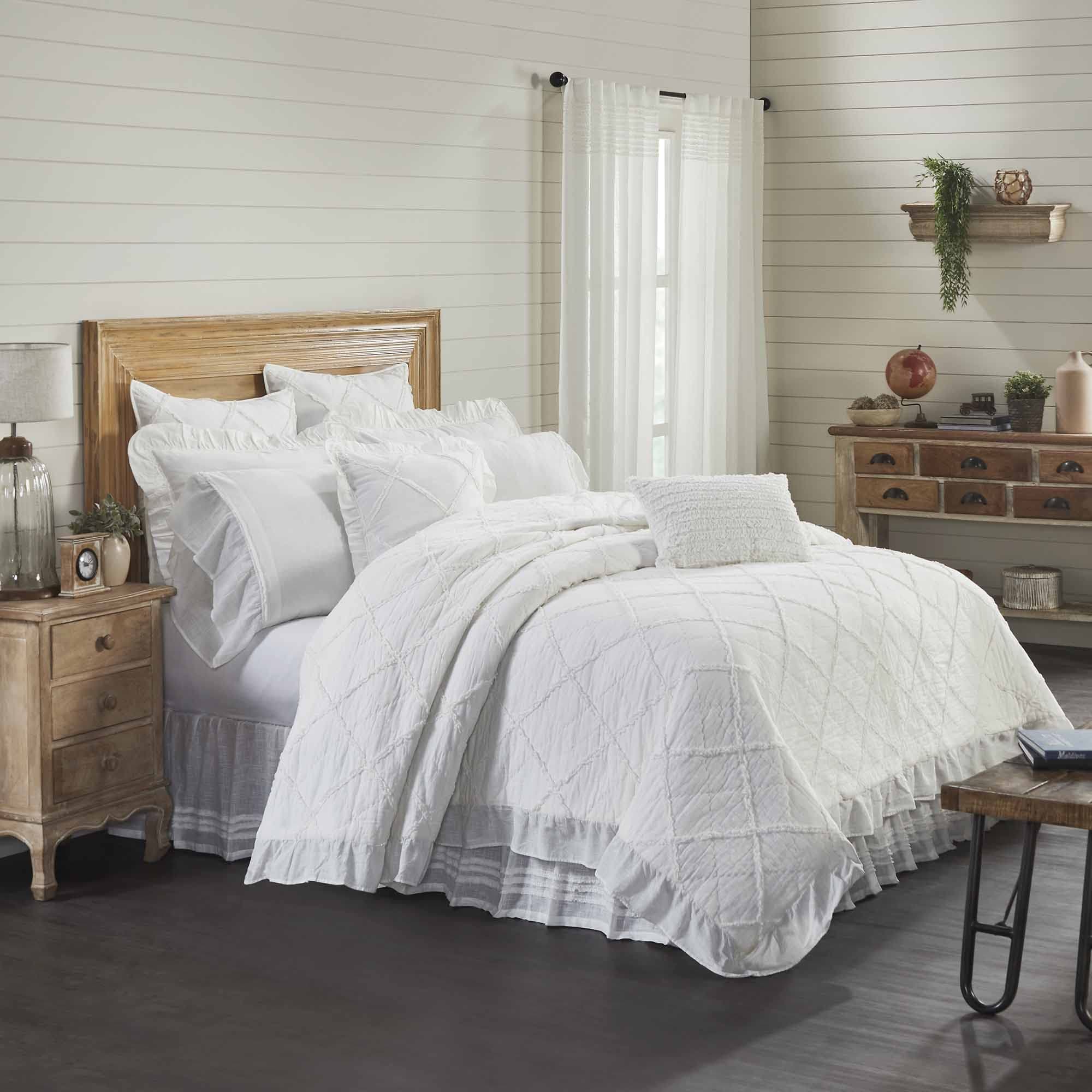 Piper Classics Kathryn Queen Quilt Bedspread, Soft White Linen-LookVintage Farmhouse Bedding