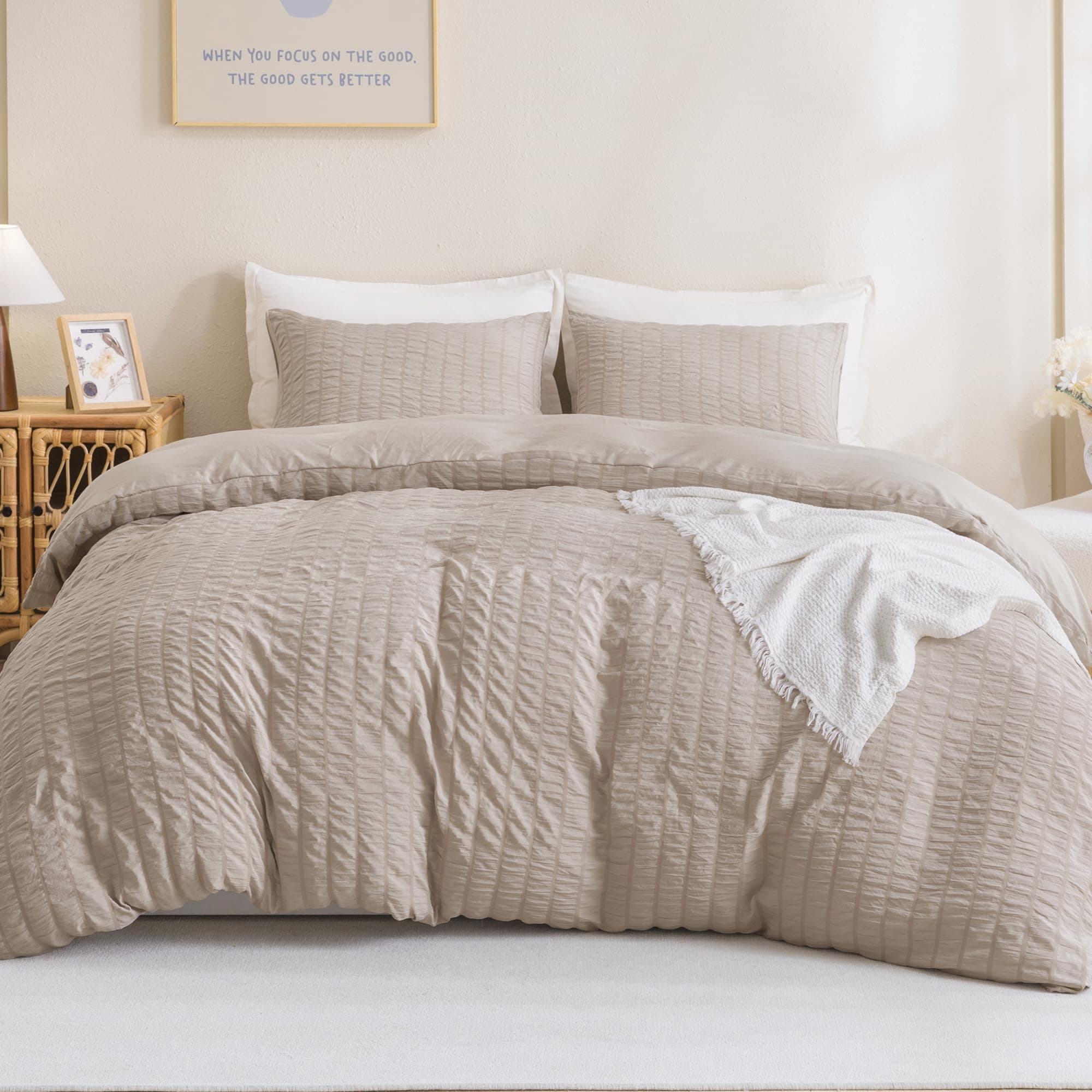 Litanika Queen Khaki Seersucker Comforter Set (90x90In Comforter & 2 Pillowcases)