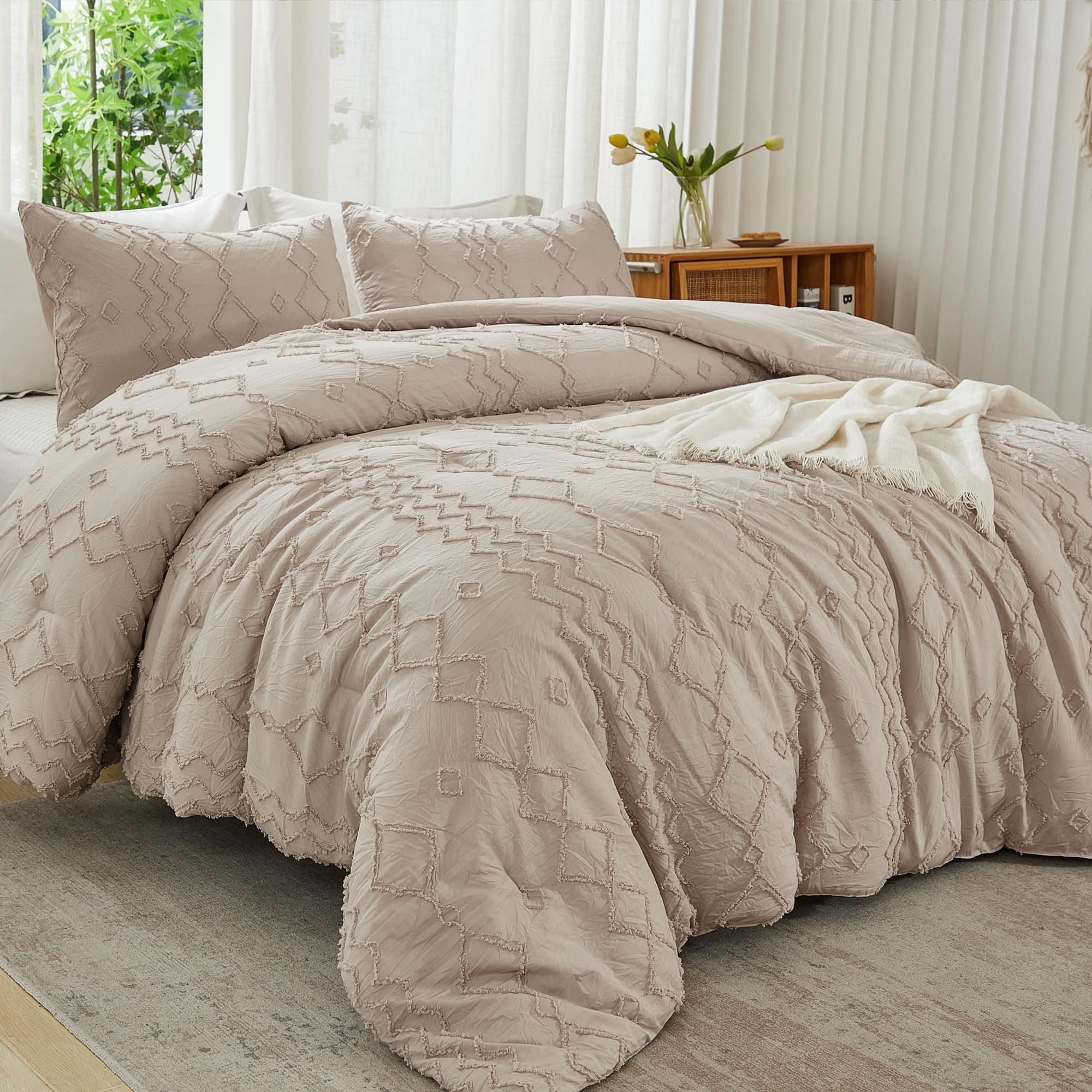 Andency Queen Boho Tufted Comforter Set, Khaki (90x90In Comforter & 2 Pillowcases)