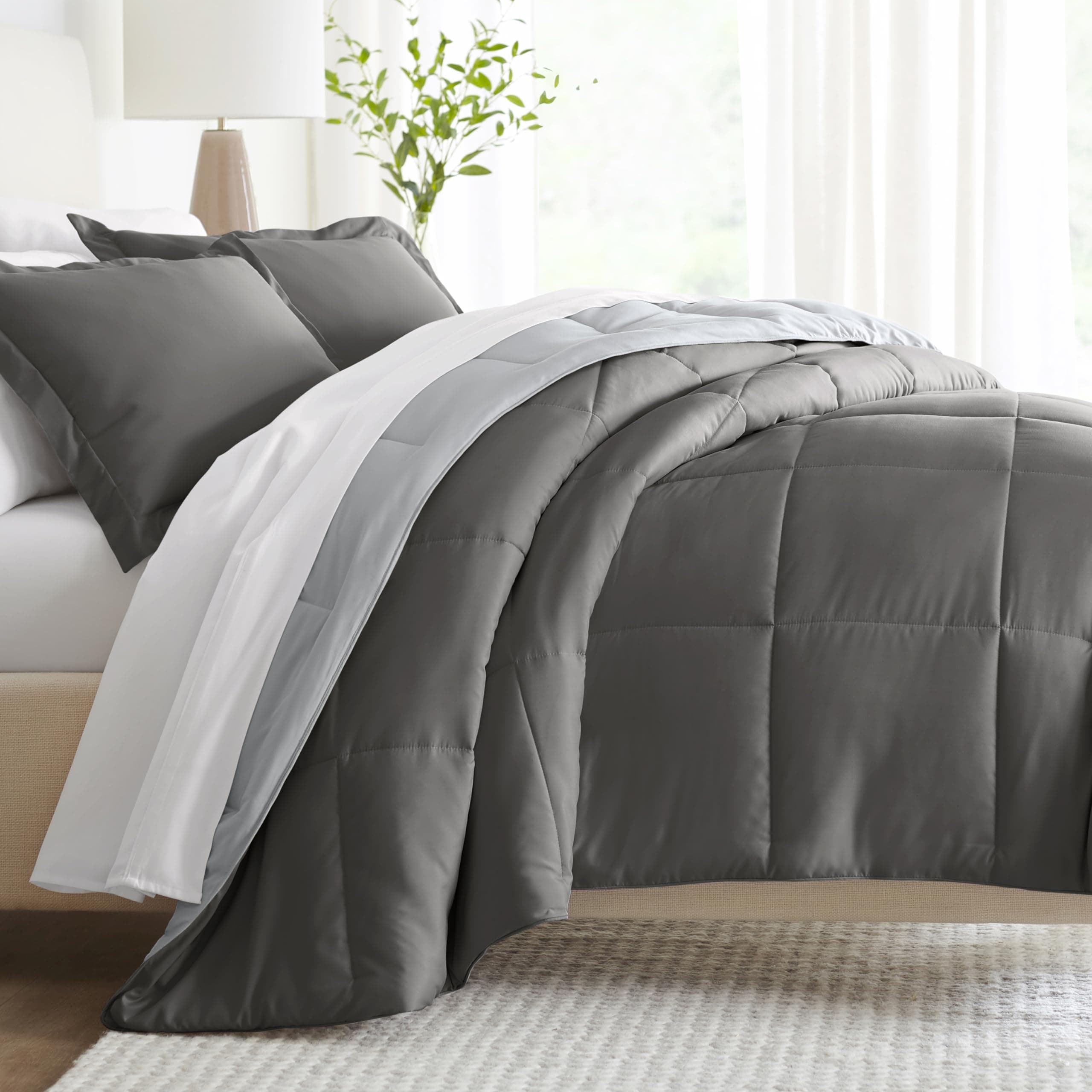 Luxury Reversible King Size Comforter Set with 2 Pillow Shams