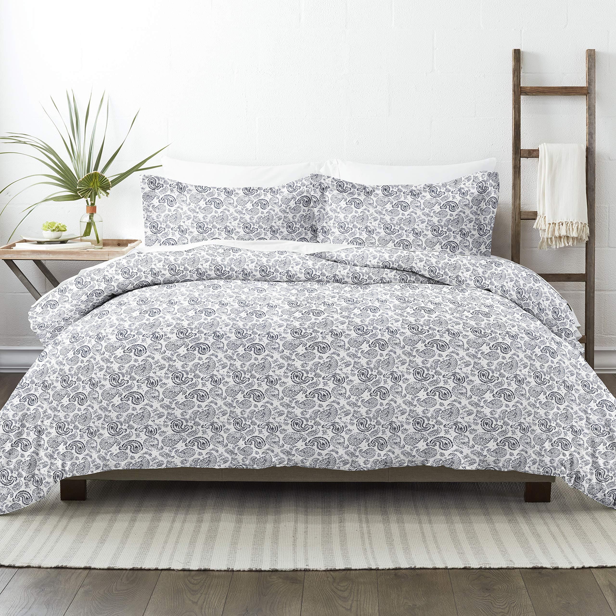 Queen Duvet Cover Set with 2 Pillow Shams - Navy Blue